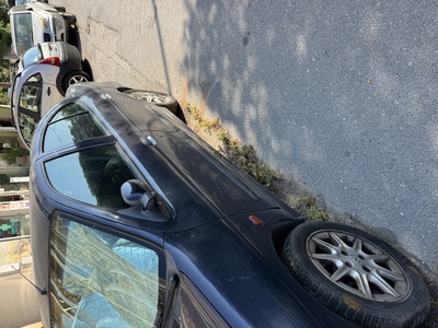Μόνιμα σταθμευμένα αυτοκίνητα  Μητροπολίτου Καλλίδου