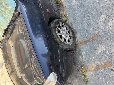 Μόνιμα σταθμευμένα αυτοκίνητα  Μητροπολίτου Καλλίδου