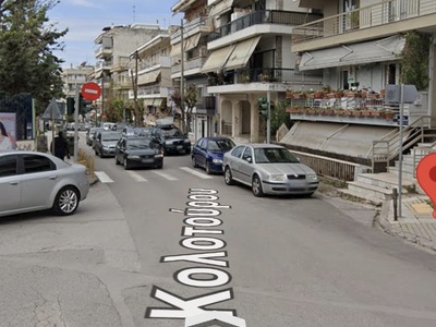 Ράμπα μακριά από διάβαση Πόντου με Κολοτούρου