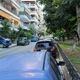 Παρκαρισμένα αυτοκίνητα στο πεζοδρόμιο  Νικομηδείας