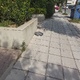Αποκομιδή προστατευτικού ζάντας από το πεζοδρόμιο της Στρατηγού Σαράφη
