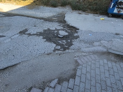 τεράστιες τρυπες στην Σεφέρη με Πόντου