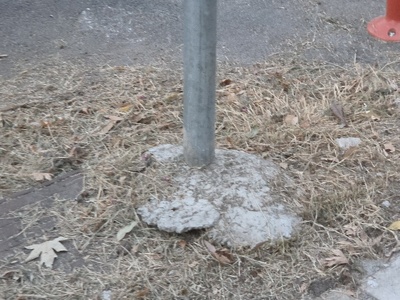 προσοχή!! θα πεσει η ταμπέλα  Καθηγητού Ρωσσίδου