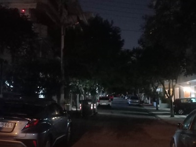 Δεν υπάρχει δημοτικός φωτισμός σε όλη την οδό Ελλησπόντου (από την Μυστακίδου έως και την πλατεία Σκρα)