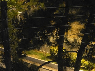 κανει λίμνη το βραδυ  ποτιστικό βρέχει τα βράδυα τον δρόμο  ΧΗΛΙΤΗ