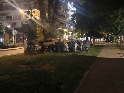 Μπάζα επι της Μεταμορφώσεως πάνω στο γκαζόν