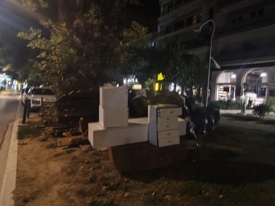 Μπάζα επι της Μεταμορφώσεως πάνω στο γκαζόν