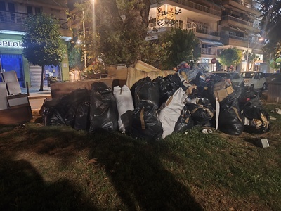 Μπάζα επι της Μεταμορφώσεως πάνω στο γκαζόν