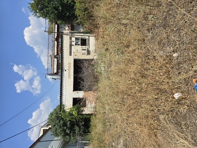 Κίνδυνος πυρκαγιας  ξερα χόρτα και κλαδιά  Εθ. Αντιστάσεως