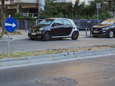 ατυχημα σε πεζούλι  Δημητρίου Καραόλη