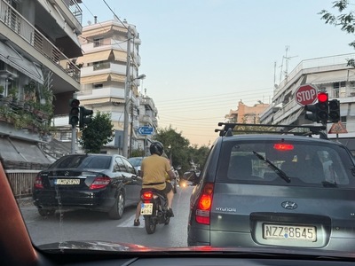 καμμενη λαμπα σε φαναρι  Κολοτούρου με πόντου