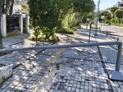 πεσμένη κολώνα  	Θερμαϊκού,