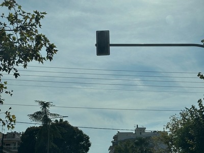 χαλασμενος σηματοδότης στην καλλιδου