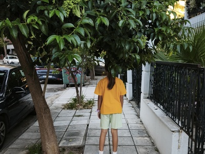 Κλάδεμα δεντρου επί πεζοδρομίου v2    Αβδελά με Καλλίδου.