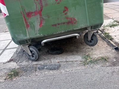 αντικατασταση πρασινου καδου  Τραπεζούντος 39
