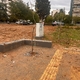 Λάσπες στον περιβάλλοντα χώρο έξω από τον σταθμό Νέα Κρήνη