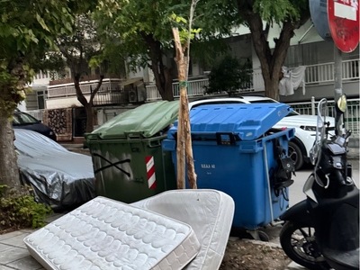 στωμα σε κάδους  Ελλησπόντου 16