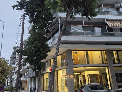 επικίνδυνο δέντρο  Κορυτσας με Ανδριανουπόλεως
