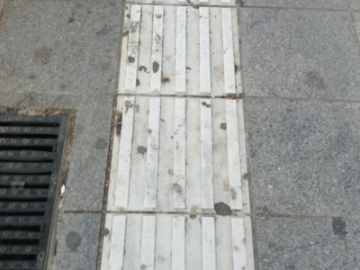 Καθαρισμός και απολύμανση πεζόδρομου