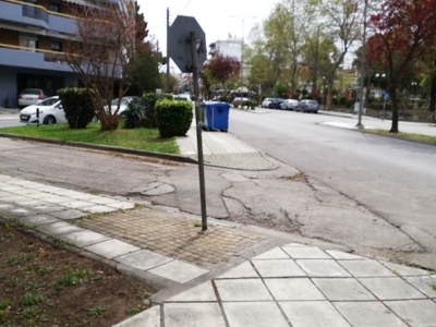 Στύλος σε διαβαση