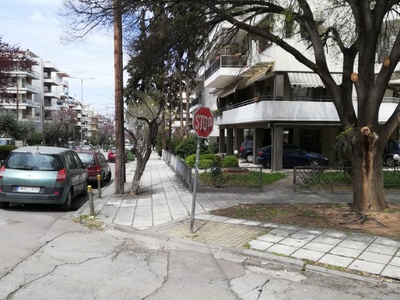 Στύλος σε διαβαση