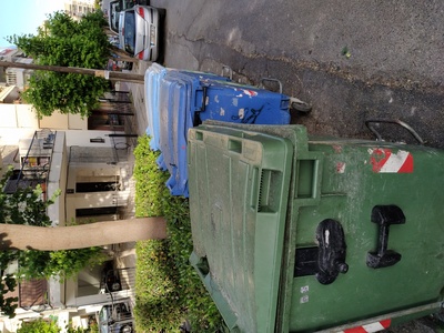 Μη λειτουργικά καπάκια