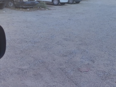 Χωρις πινακιδες και σπασμενα αμαξια