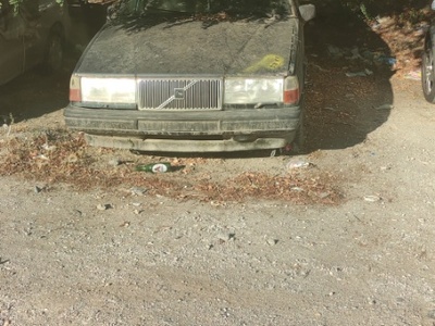 Χωρις πινακιδες και σπασμενα αμαξια