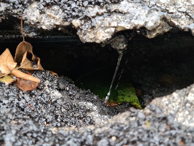 Επείγον τεράστια σε βάθος λακκούβα!