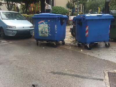 Τρυπα στο οδοστρωμα