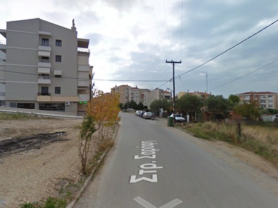 Η Στρ. Σαράφη χρειάζεται πεζοδρόμια