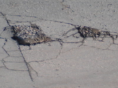 Λακκούβα επι οδοστρώματος