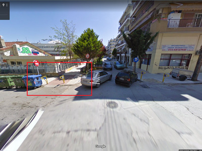 Παράνομη στάθμευση σε διάβαση πεζών