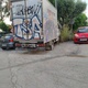 Παρατημένο φορτηγό σε διασταύρωση